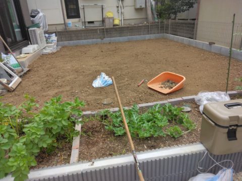 本日／東松山市西本宿にて造園作業